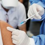 Ministro de Salud estima que en febrero debería comenzar el proceso de vacunación de la cuarta dosis